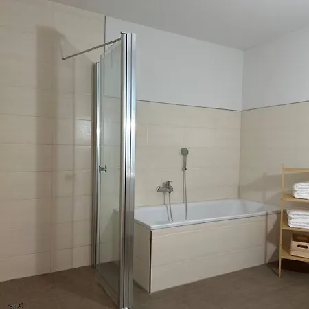 Appartement Garden Flat At The Harbour In Whv *