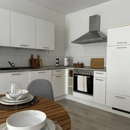 Διαμέρισμα Garden Flat At The Harbour In Whv *